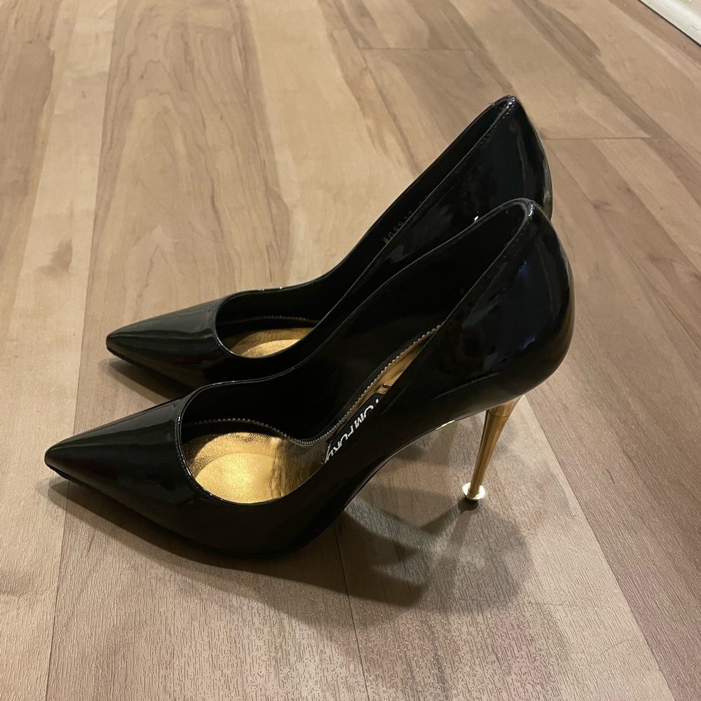 TOM FORD PATENT PUMPS - NEVER WORN